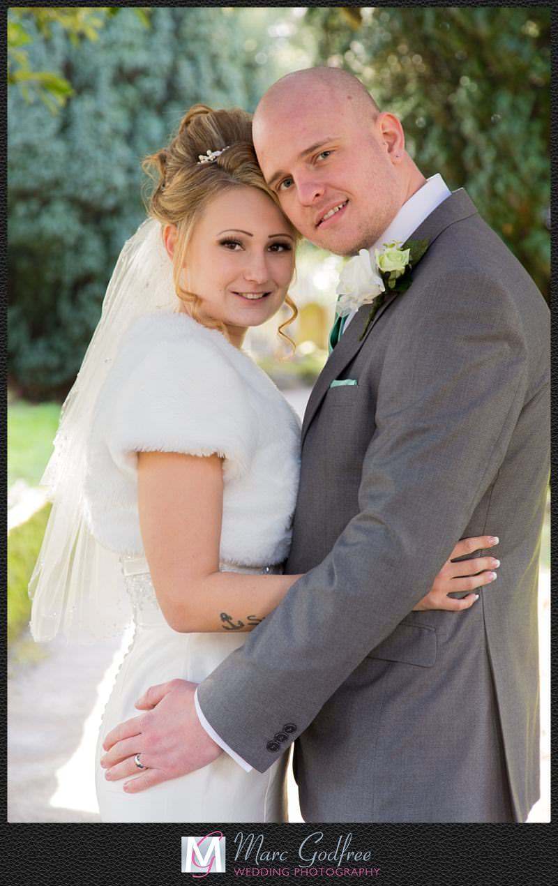 Unmissable wedding day photos- Happy couple Unmissable wedding day photos- Happy couple
