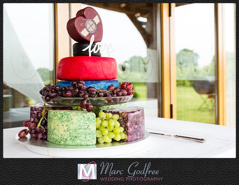 Wedding day costs and how to cut them - wedding cake