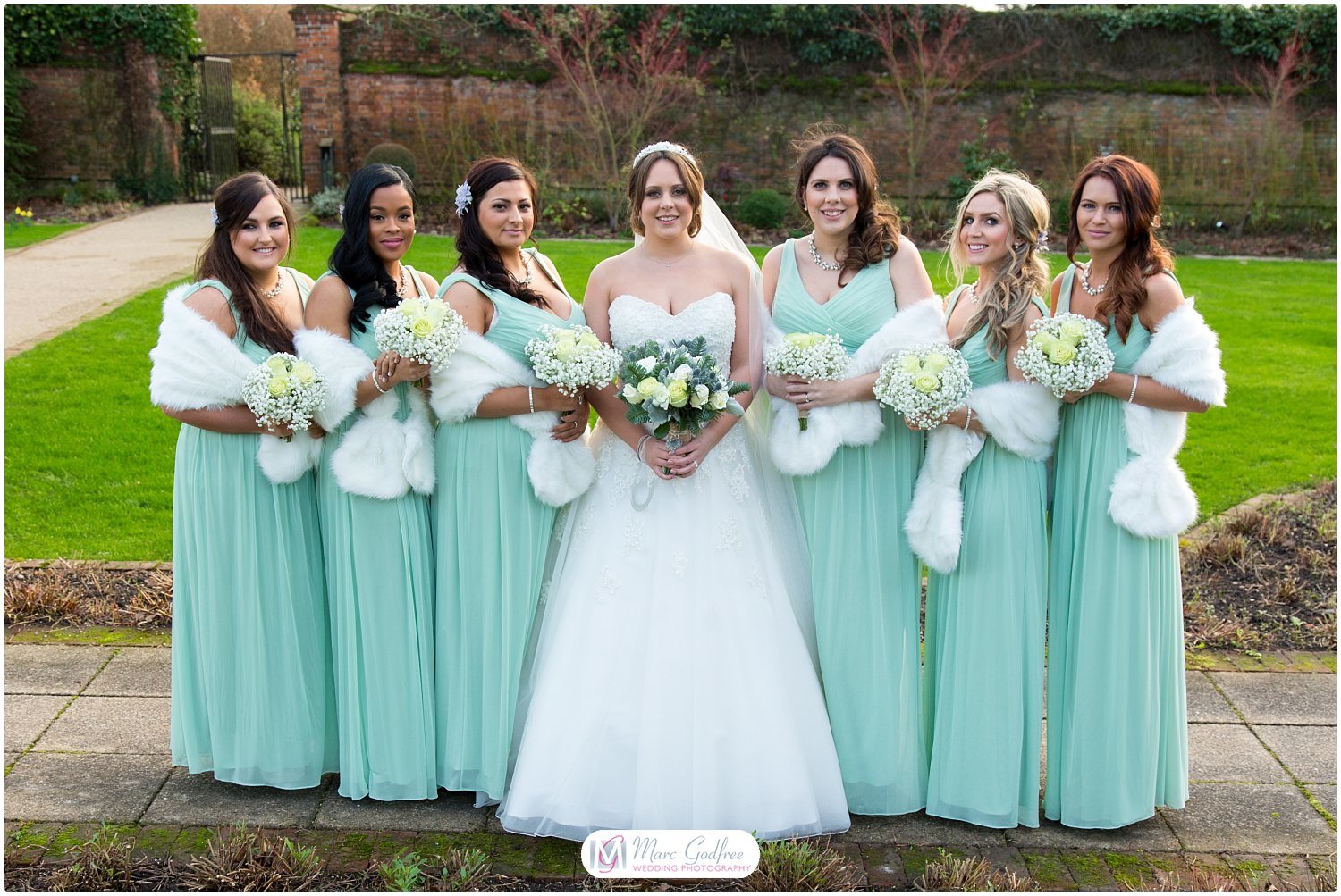 Winter wedding fashion advice tip2