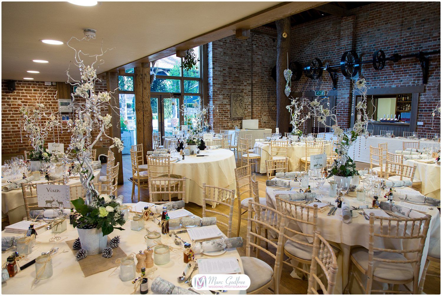 Winter wedding fashion advice tip7